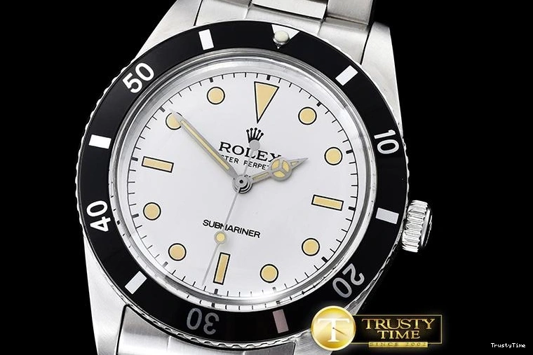 1108 Resilient ROLSUB0186 – Vintage Sub Ref 6205 White A- 1026
